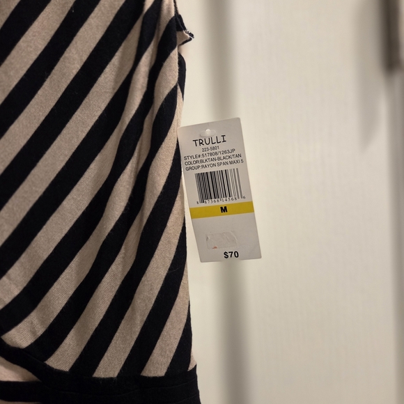 NWT Elegant One Shoulder Striped Dress - Picture 3 of 4